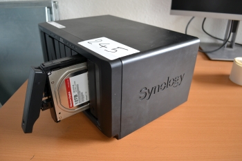 NAS - Synology DS1819+