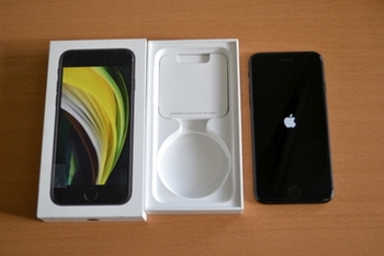 iPhone SE 2020 64GB