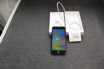 iPhone SE 128GB