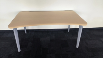 Íróasztal (Steelcase Movida)