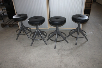 Bar stool