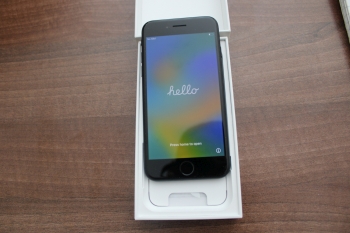 Iphone SE(2022) 128 GB 