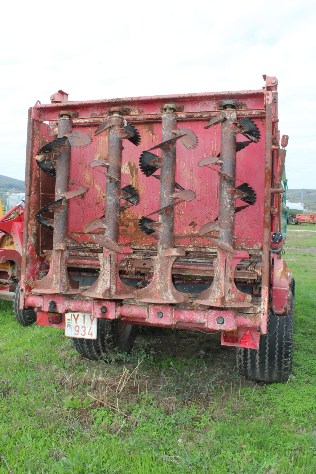 Trágyaszóró - Farmtech 6