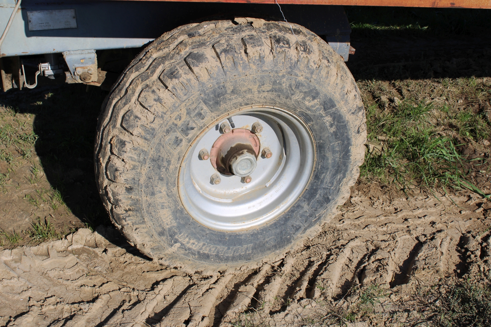 Tartályos pótkocsi - DETK 215 4