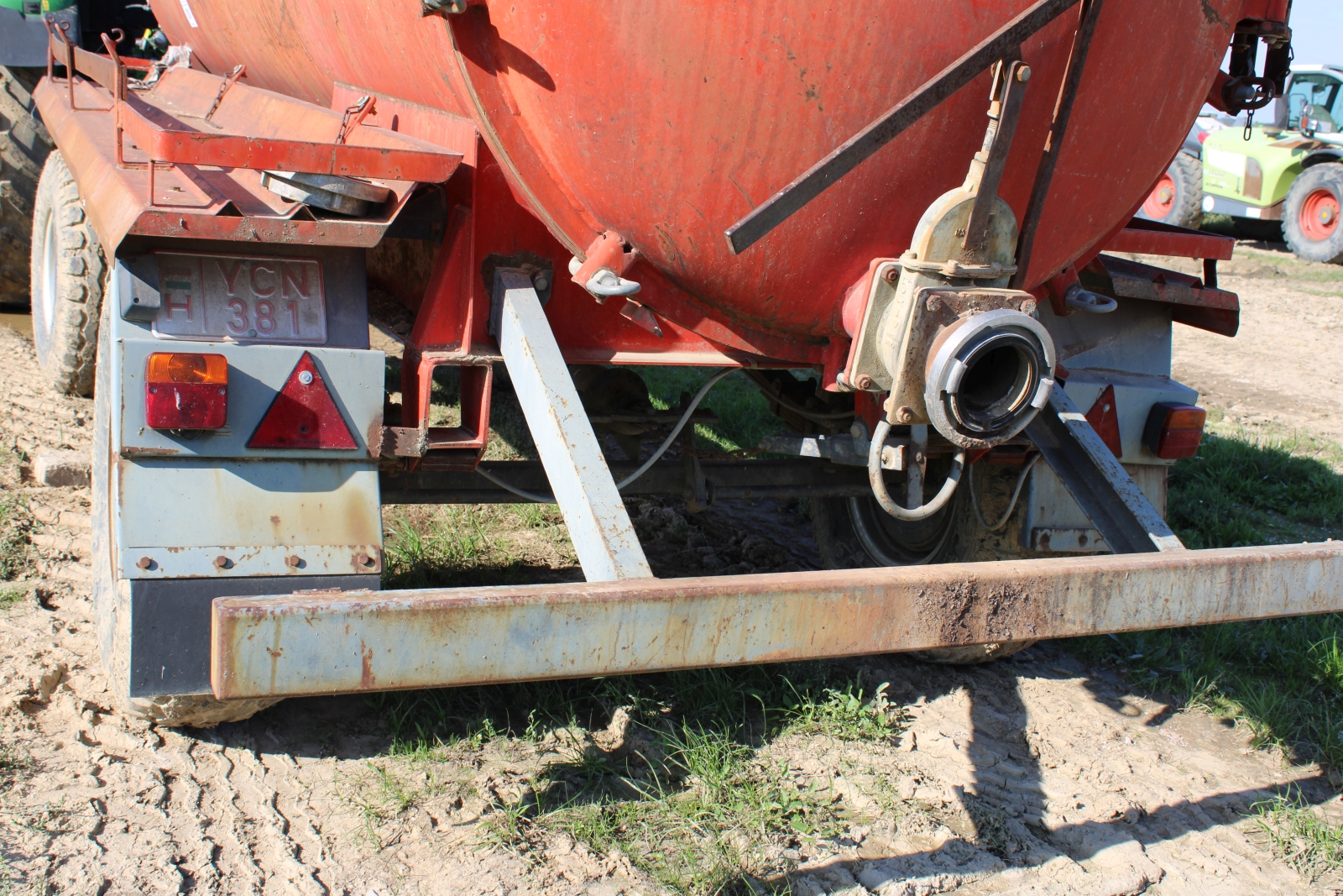 Tartályos pótkocsi - DETK 215 12