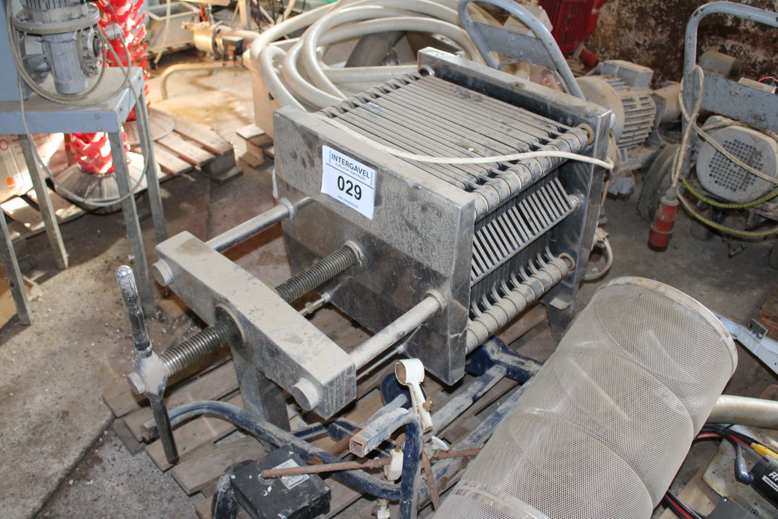 Lapszűrő szivattyúval 3