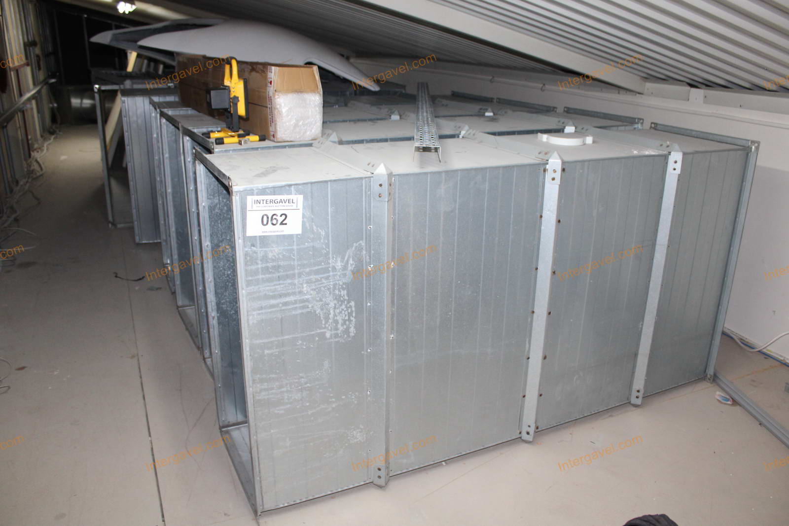 Légtechnikai csövek, szerelvények (padláson) 7