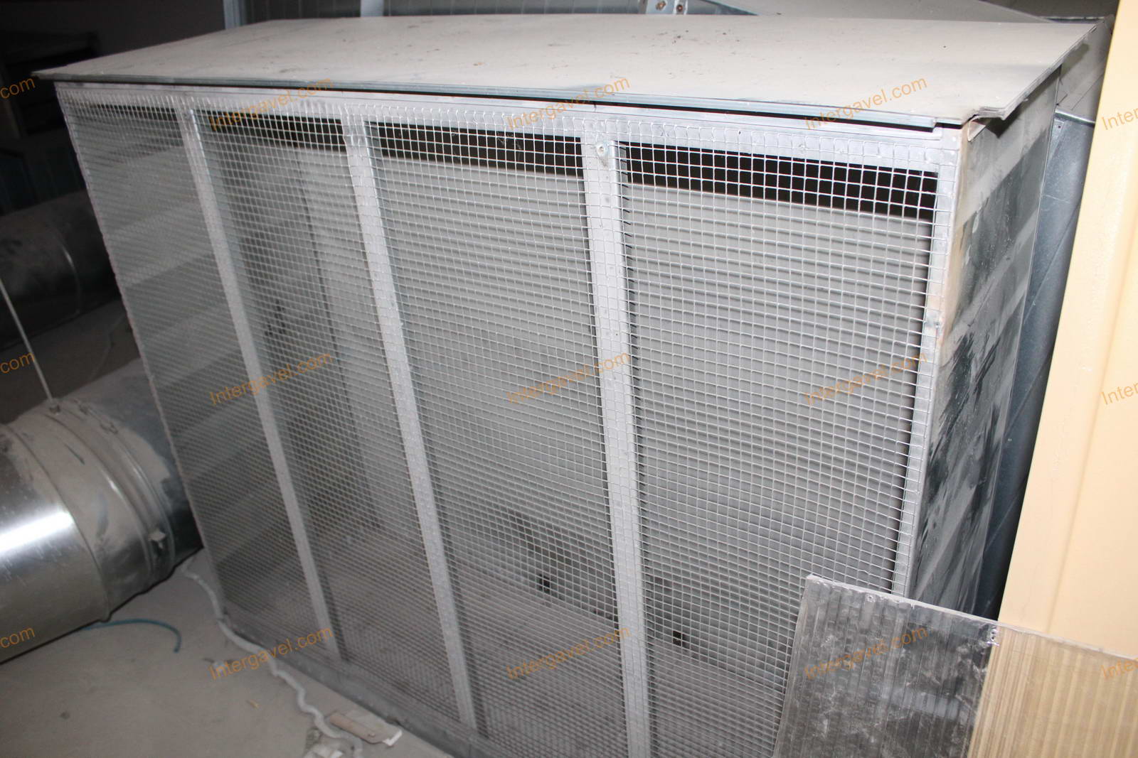 Légtechnikai csövek, szerelvények (padláson) 9