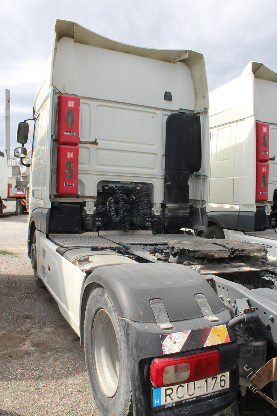 Nyergesvontató (DAF XF480FT) 4