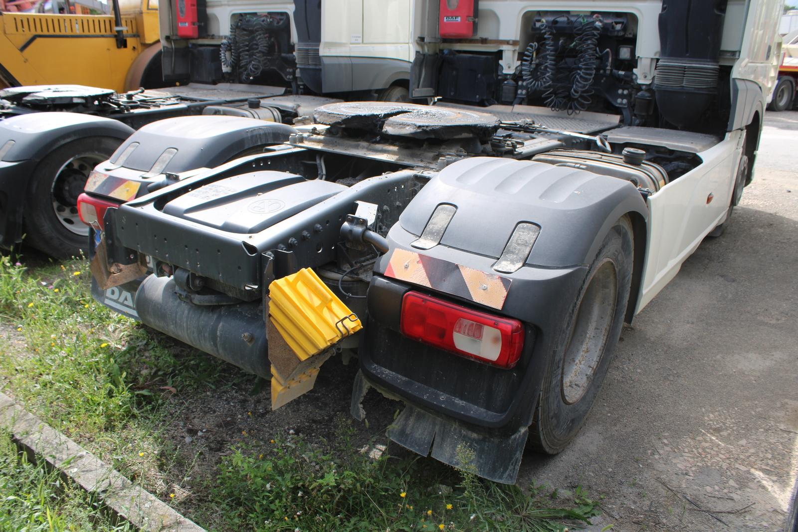 Nyergesvontató (DAF XF480FT) 6