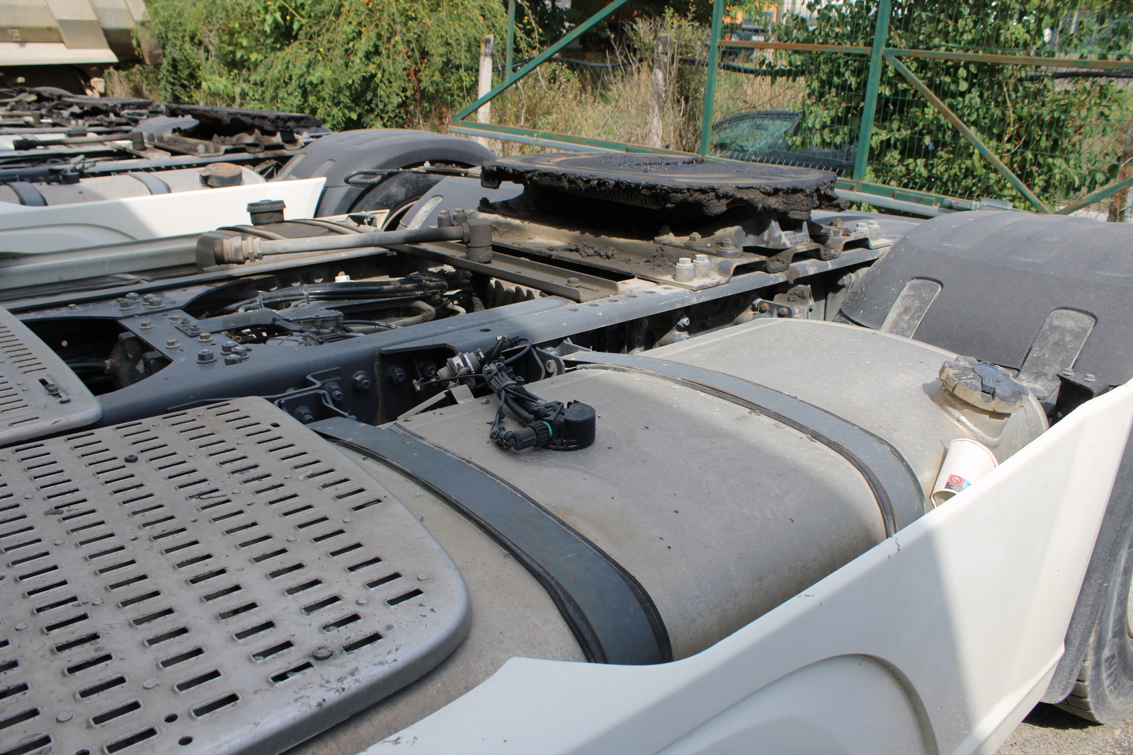 Nyergesvontató (DAF XF480FT) 16