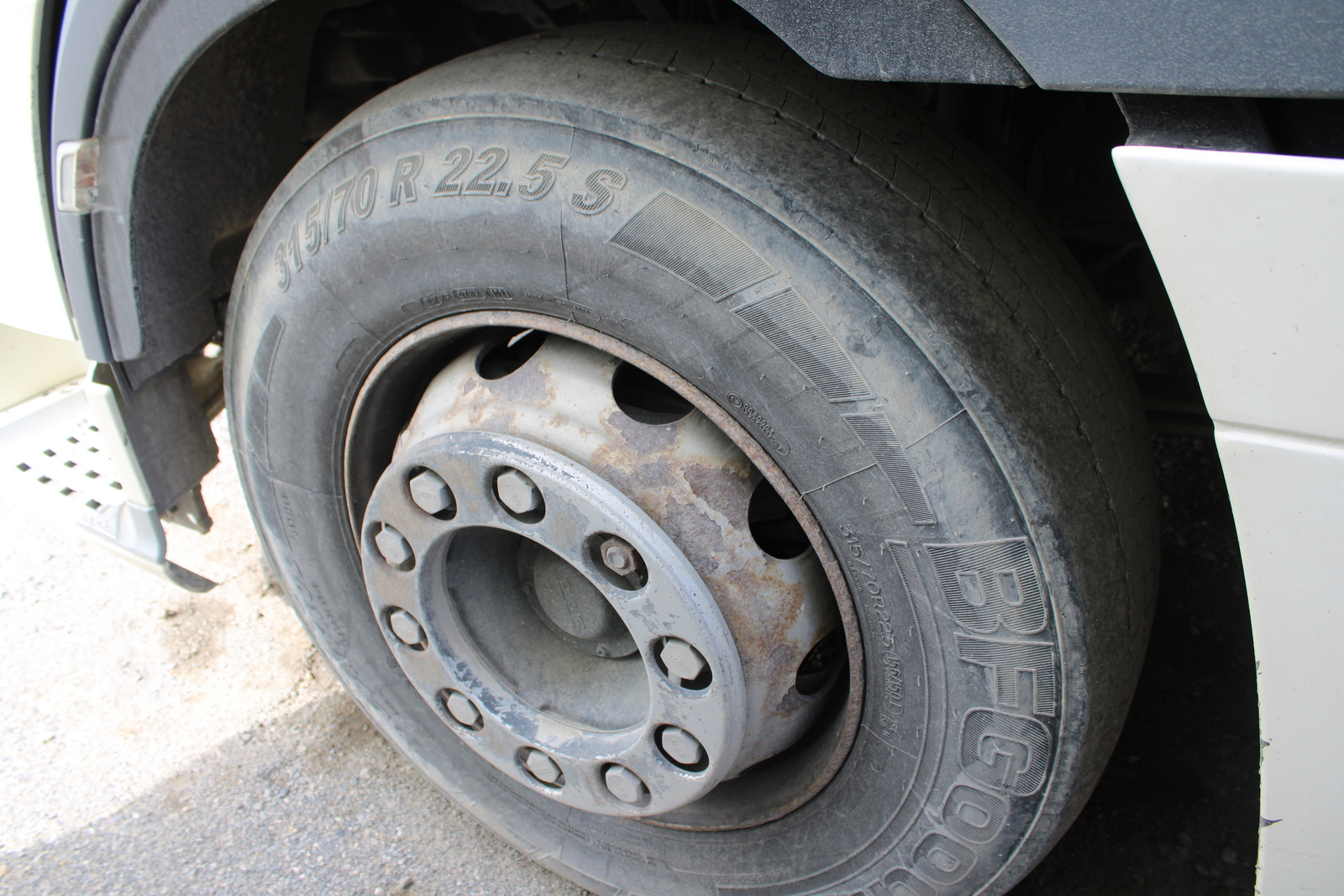 Nyergesvontató (DAF XF480FT) 17