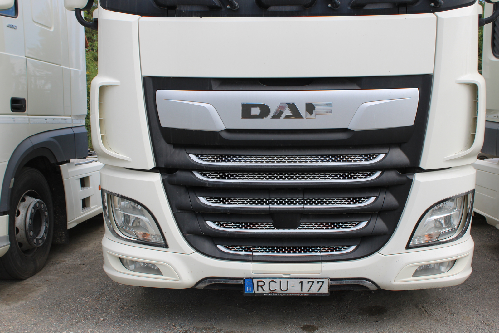 Nyergesvontató (DAF XF480FT) 5
