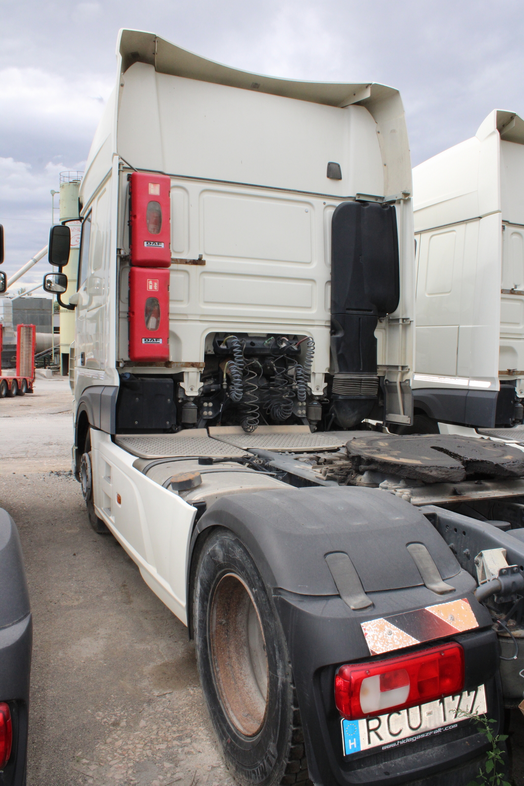 Nyergesvontató (DAF XF480FT) 9