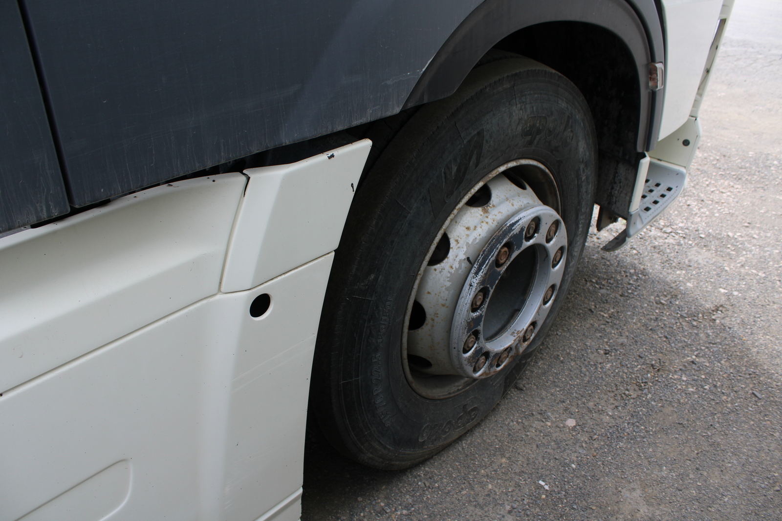 Nyergesvontató (DAF XF480FT) 23