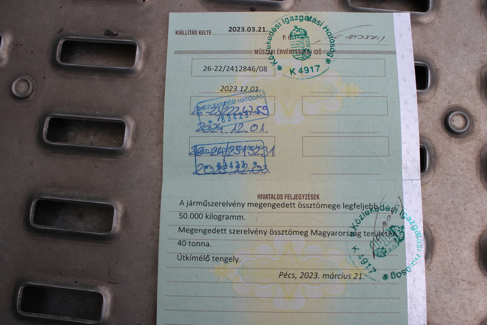 Nyergesvontató (DAF XF480FT) 41