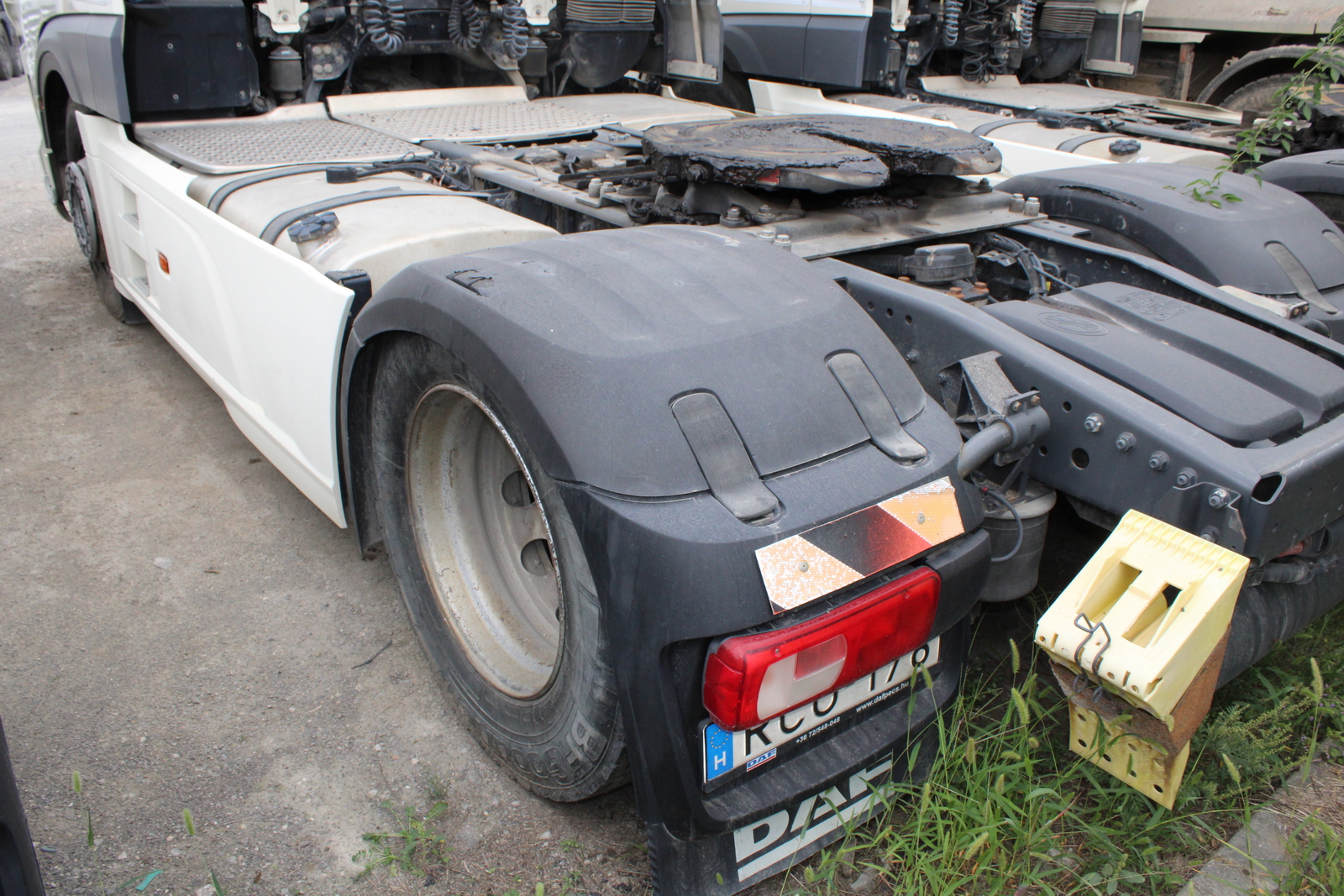 Nyergesvontató (DAF XF480FT) 6