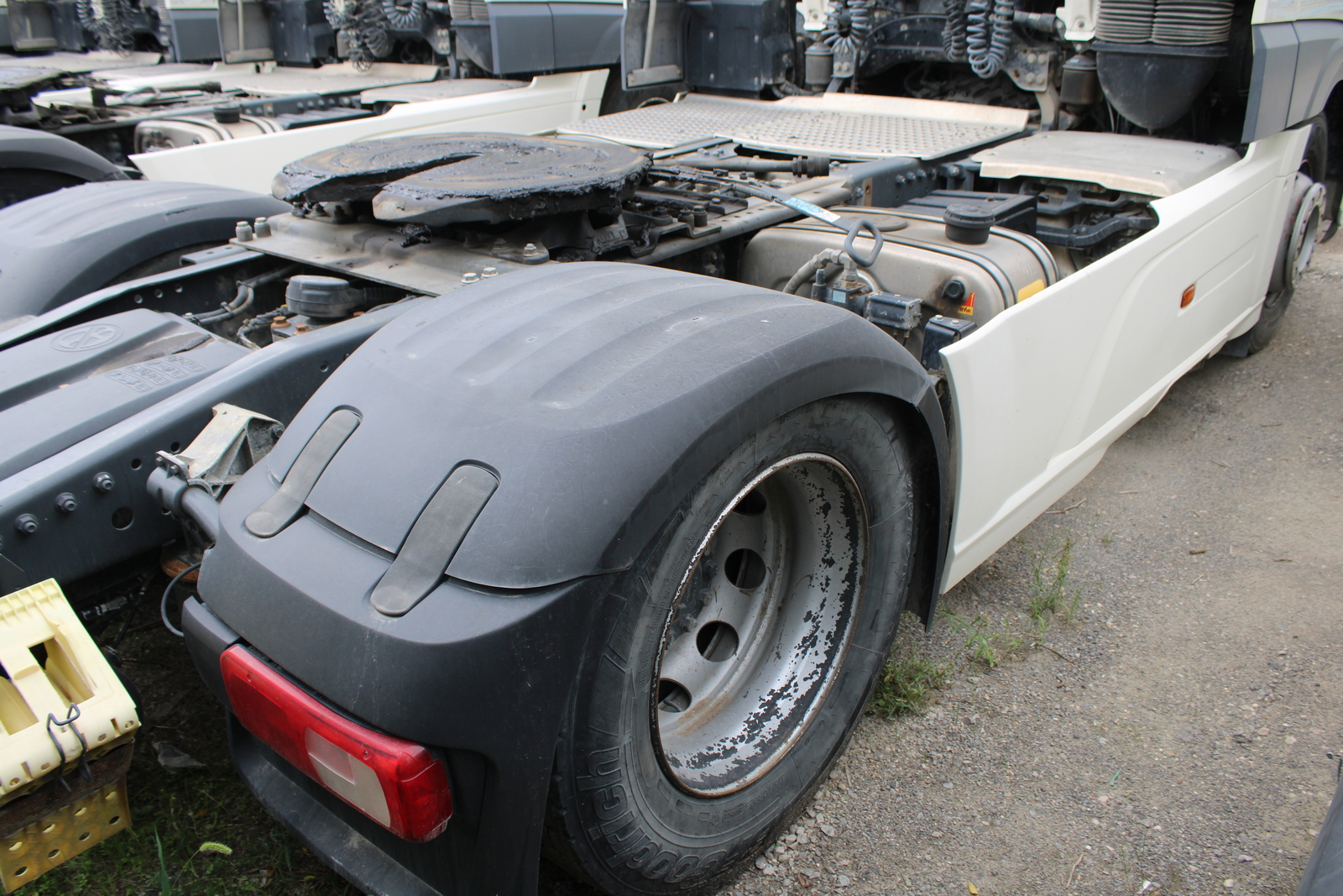 Nyergesvontató (DAF XF480FT) 7