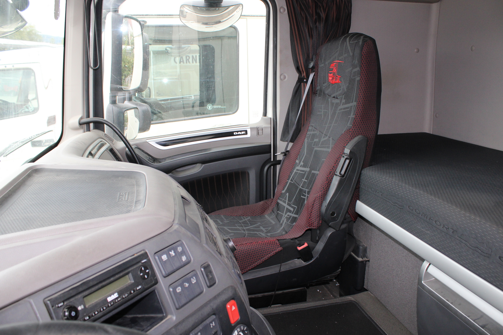 Nyergesvontató (DAF XF480FT) 20