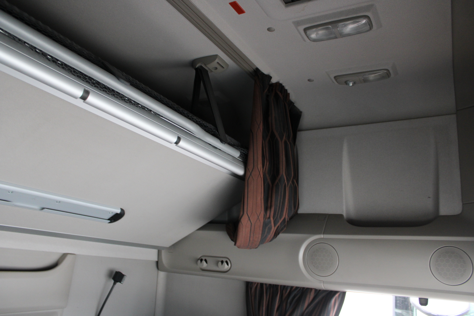 Nyergesvontató (DAF XF480FT) 36