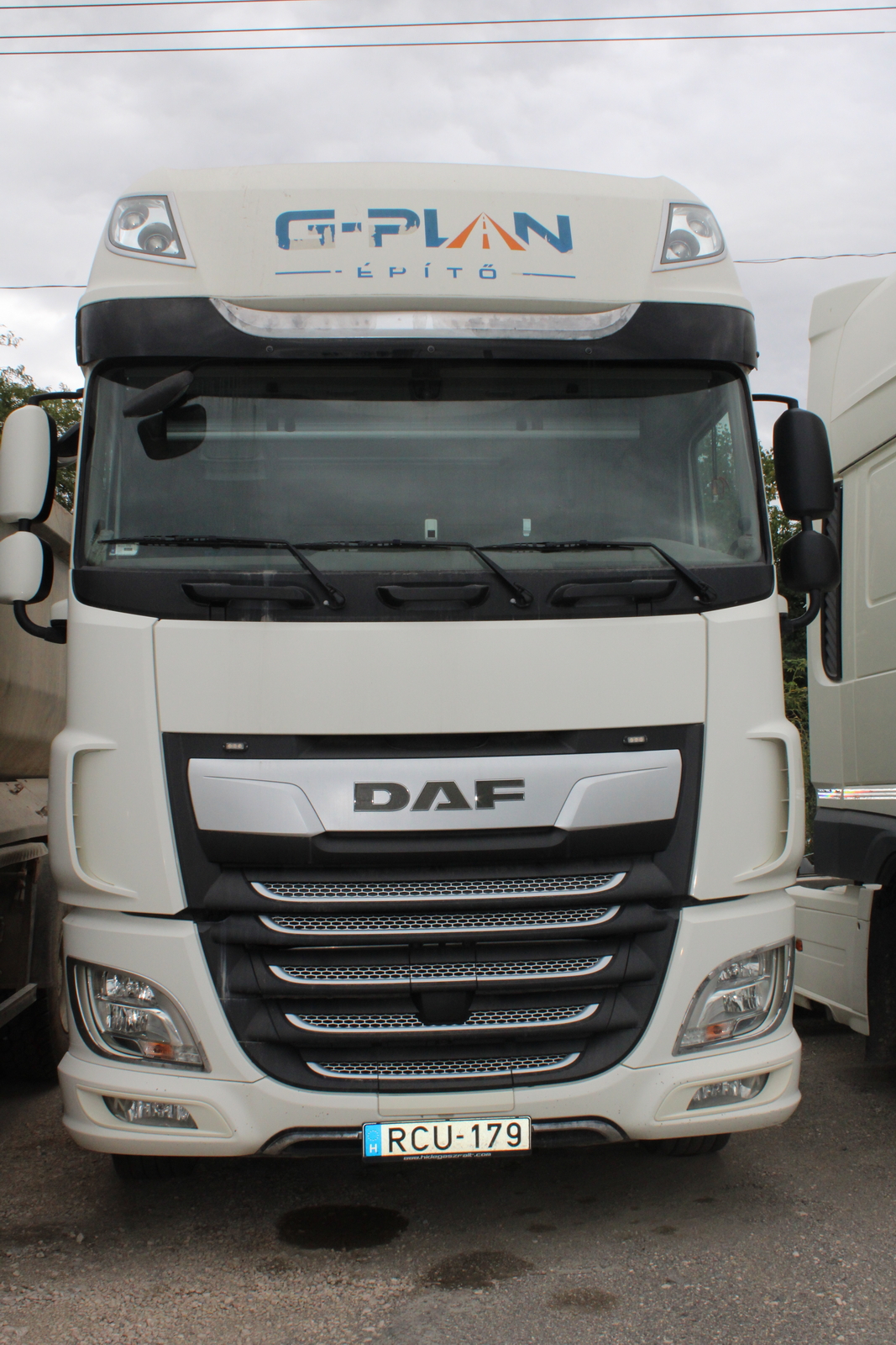 Nyergesvontató (DAF XF480FT) 6