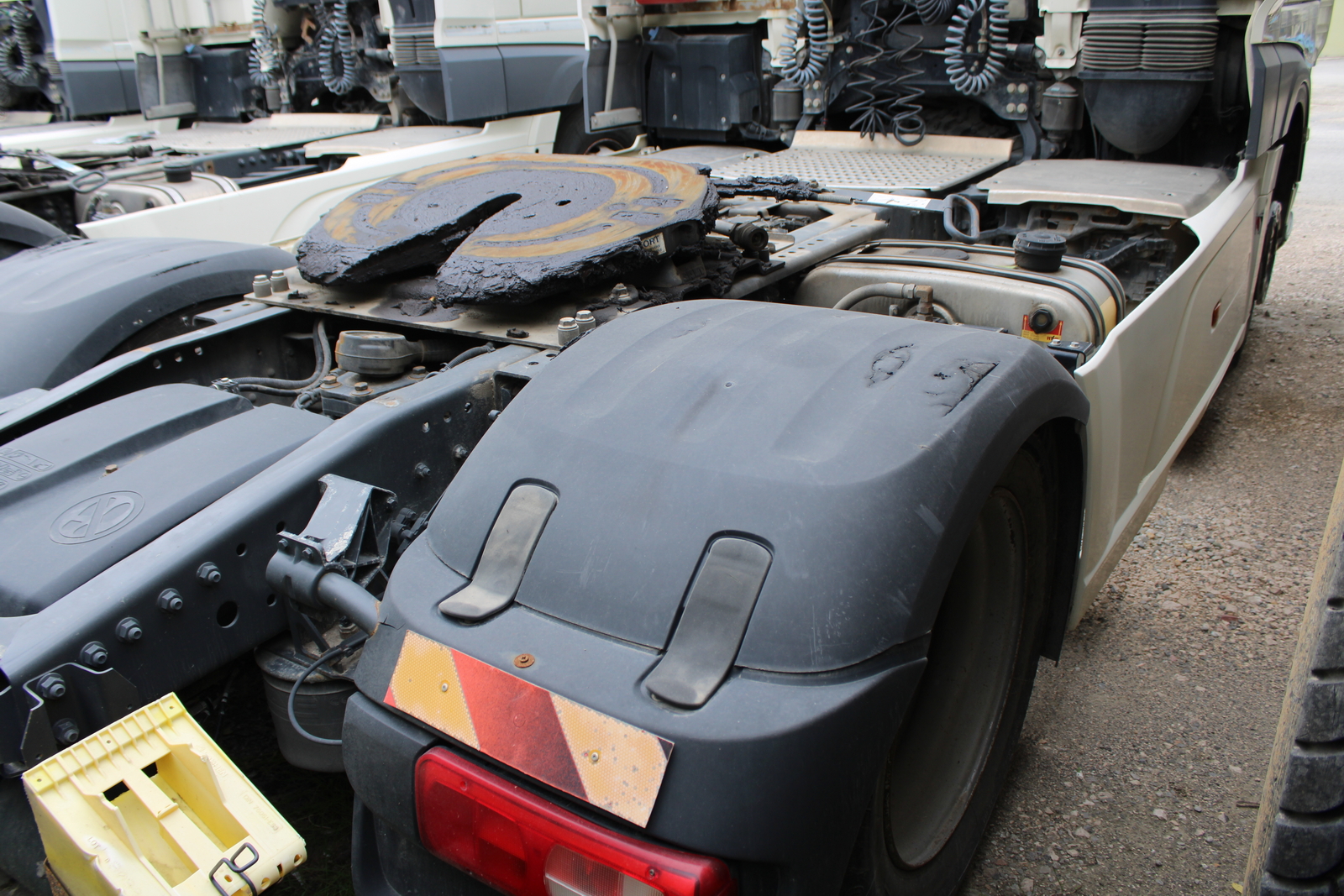 Nyergesvontató (DAF XF480FT) 9