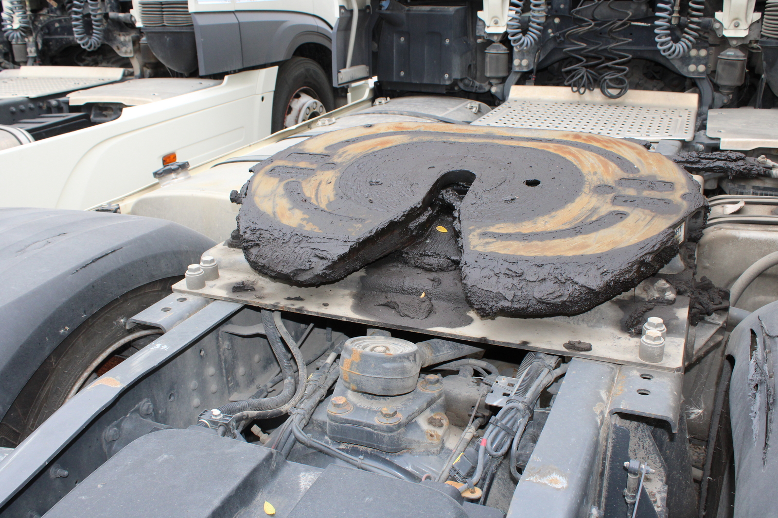 Nyergesvontató (DAF XF480FT) 16