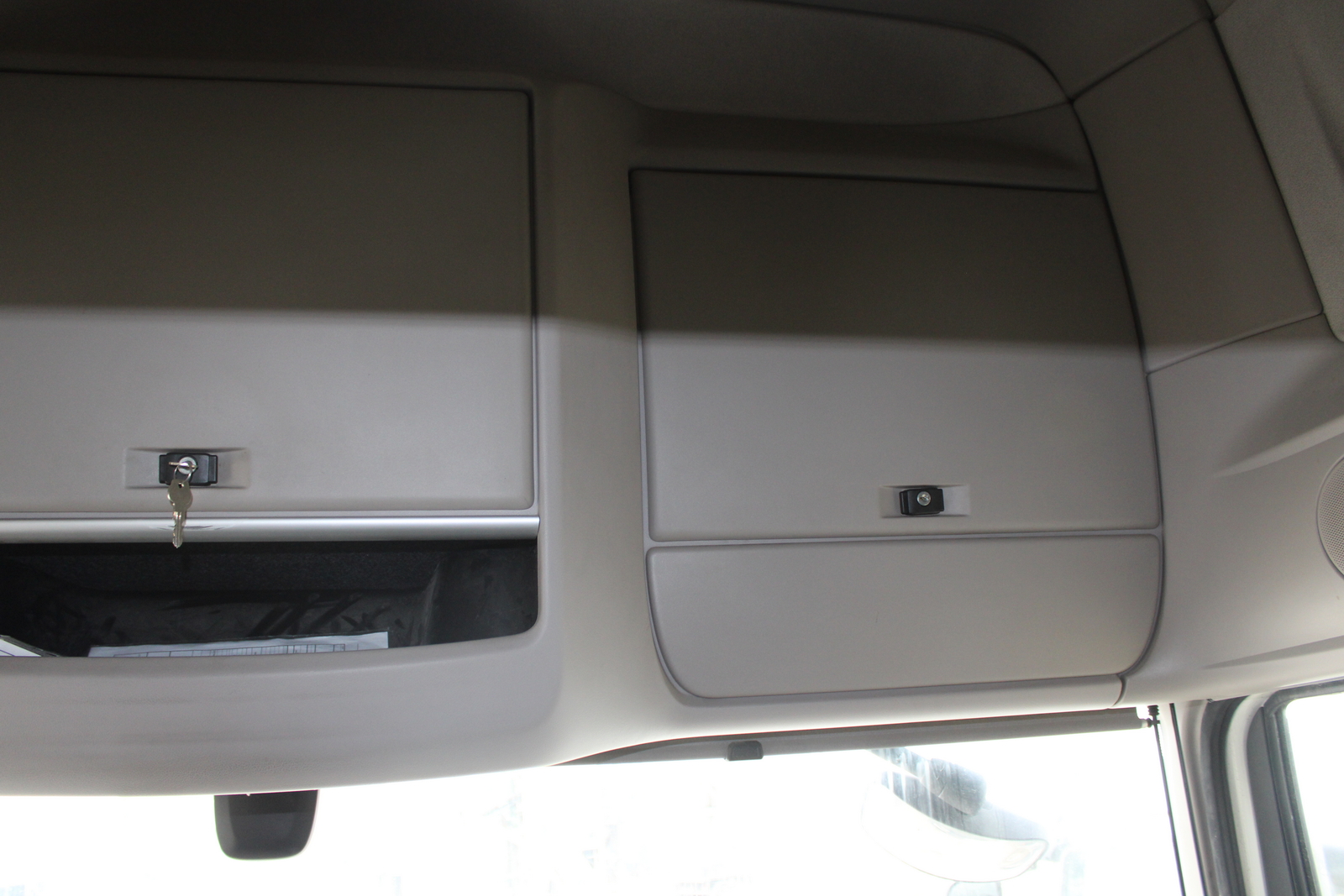 Nyergesvontató (DAF XF480FT) 29