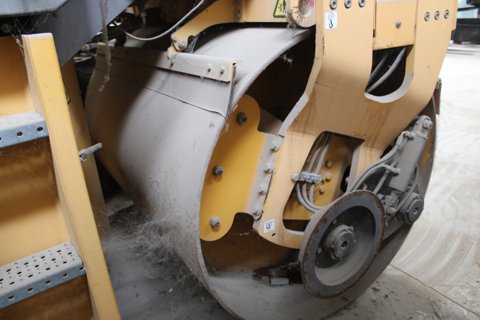 Úthenger (VOLVO DD95) 5