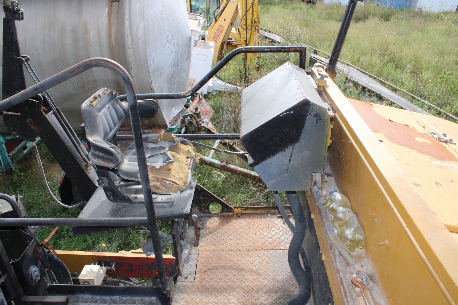 Dynapac F141C finisher 13