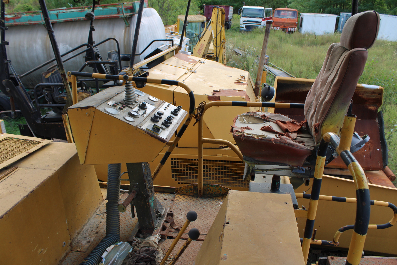 Vögele 1600 aszfaltterítő 15