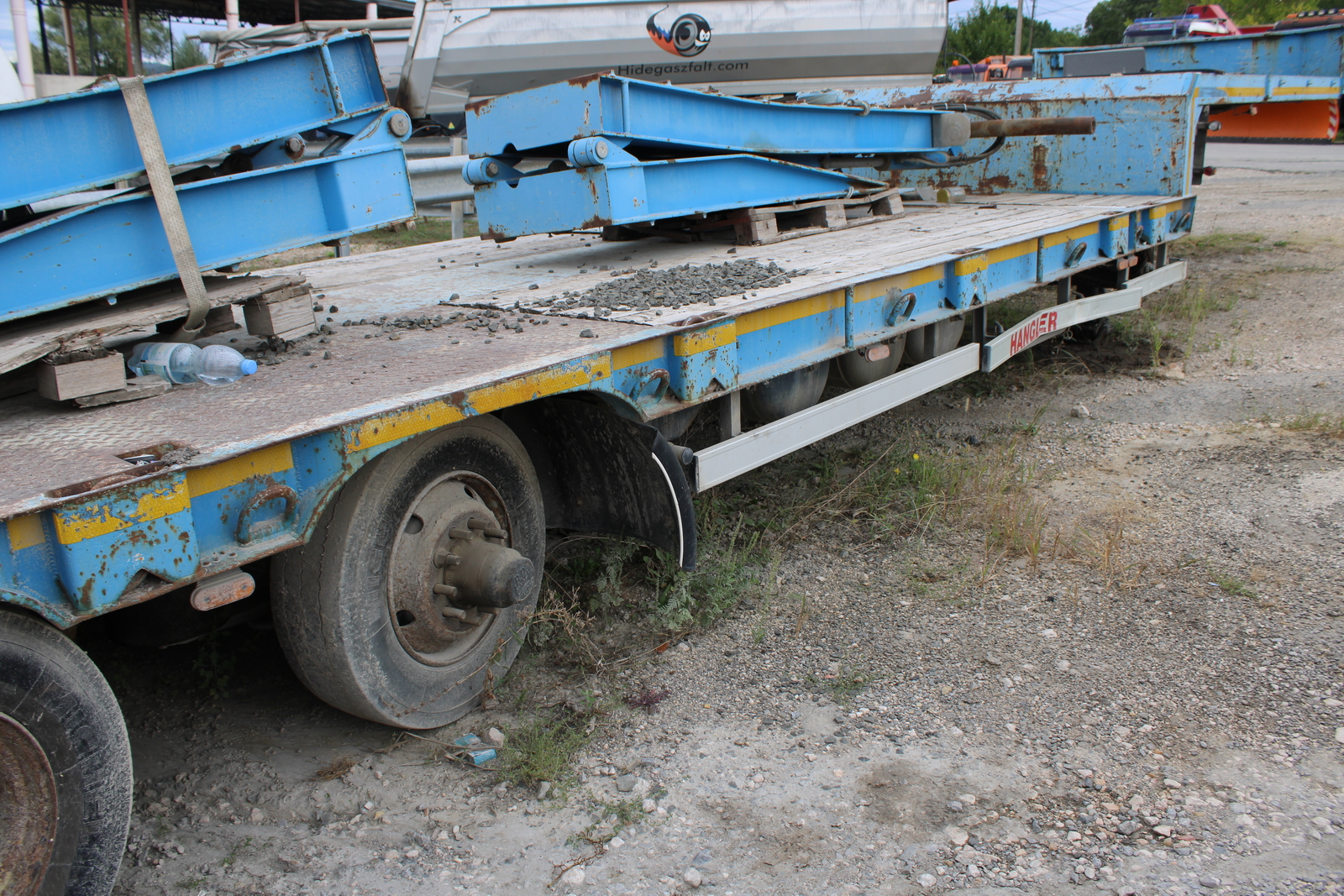 Hangler trailer 19