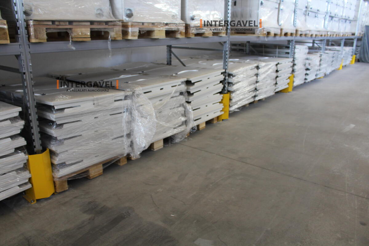 Íróasztal (mechanikusan emelhető-1600 mm) 5