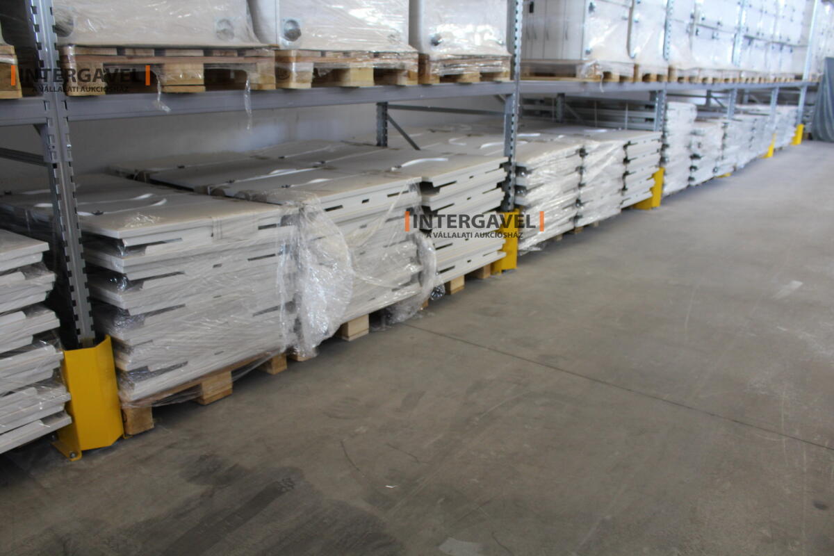 Íróasztal (mechanikusan emelhető-1600 mm) 5