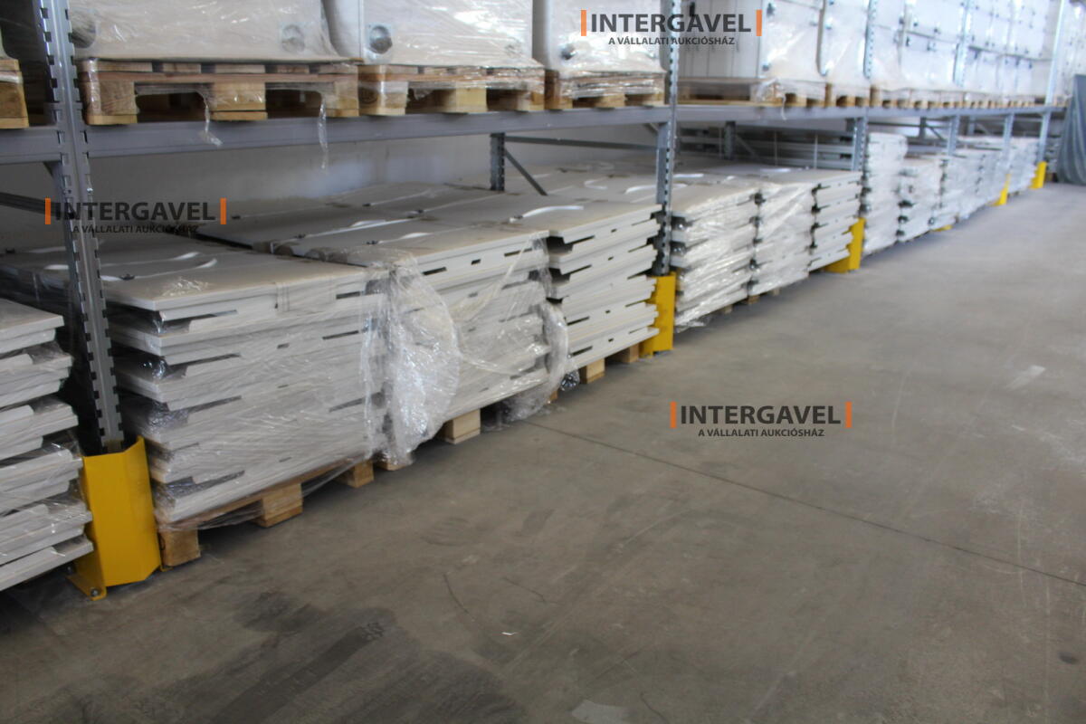 Íróasztal (mechanikusan emelhető-1600 mm) 5