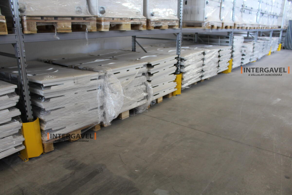 Íróasztal (mechanikusan emelhető-1600 mm) 5