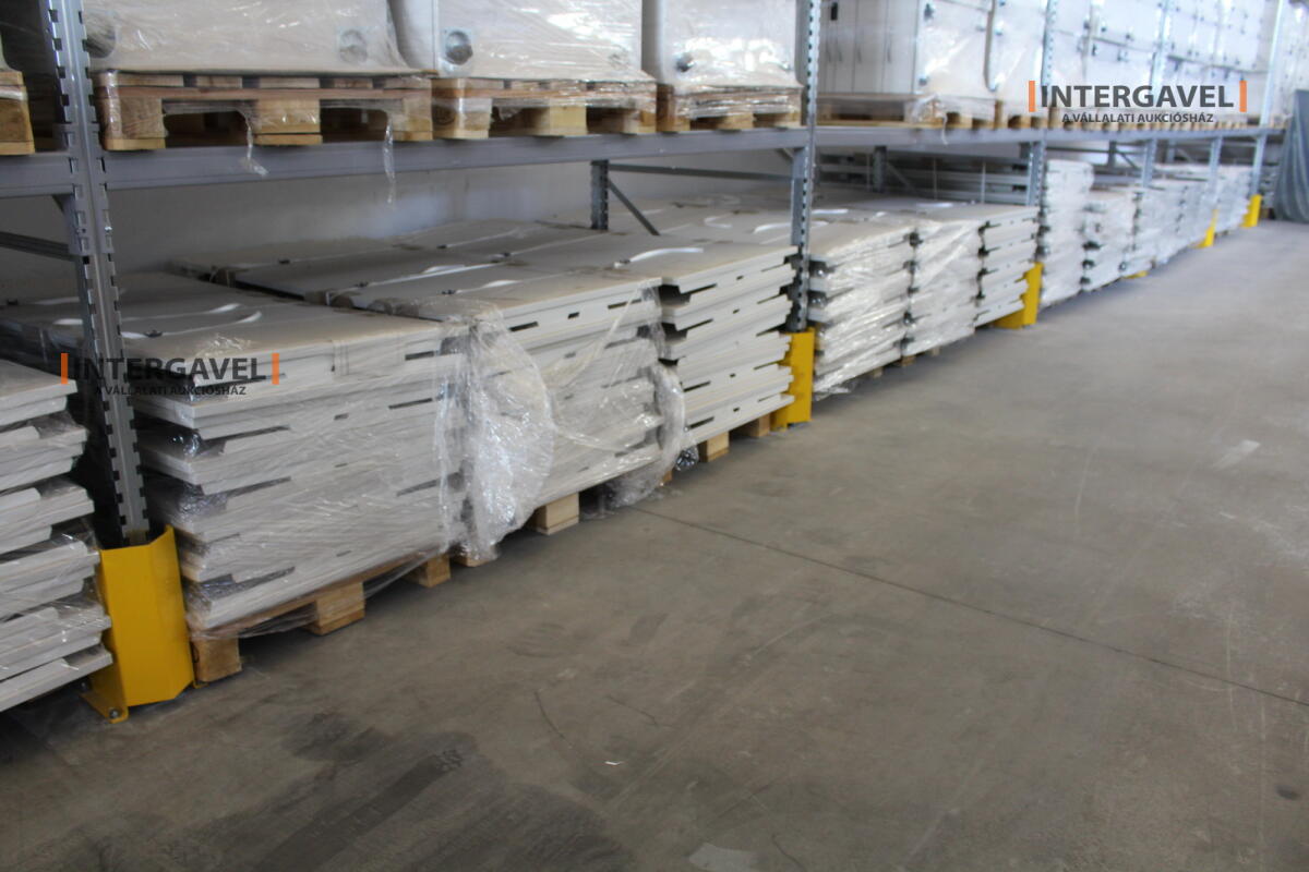 Íróasztal (mechanikusan emelhető-1600 mm) 5