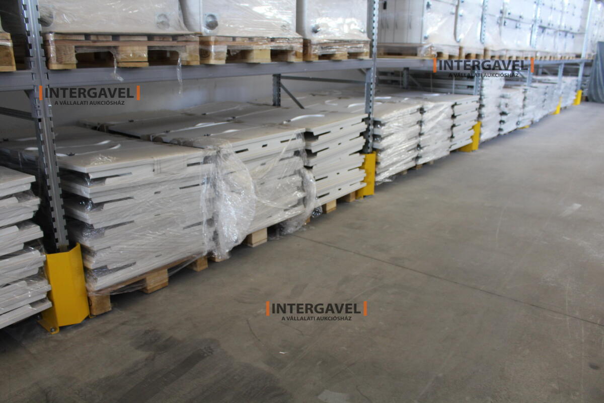 Íróasztal (mechanikusan emelhető-1600 mm) 5