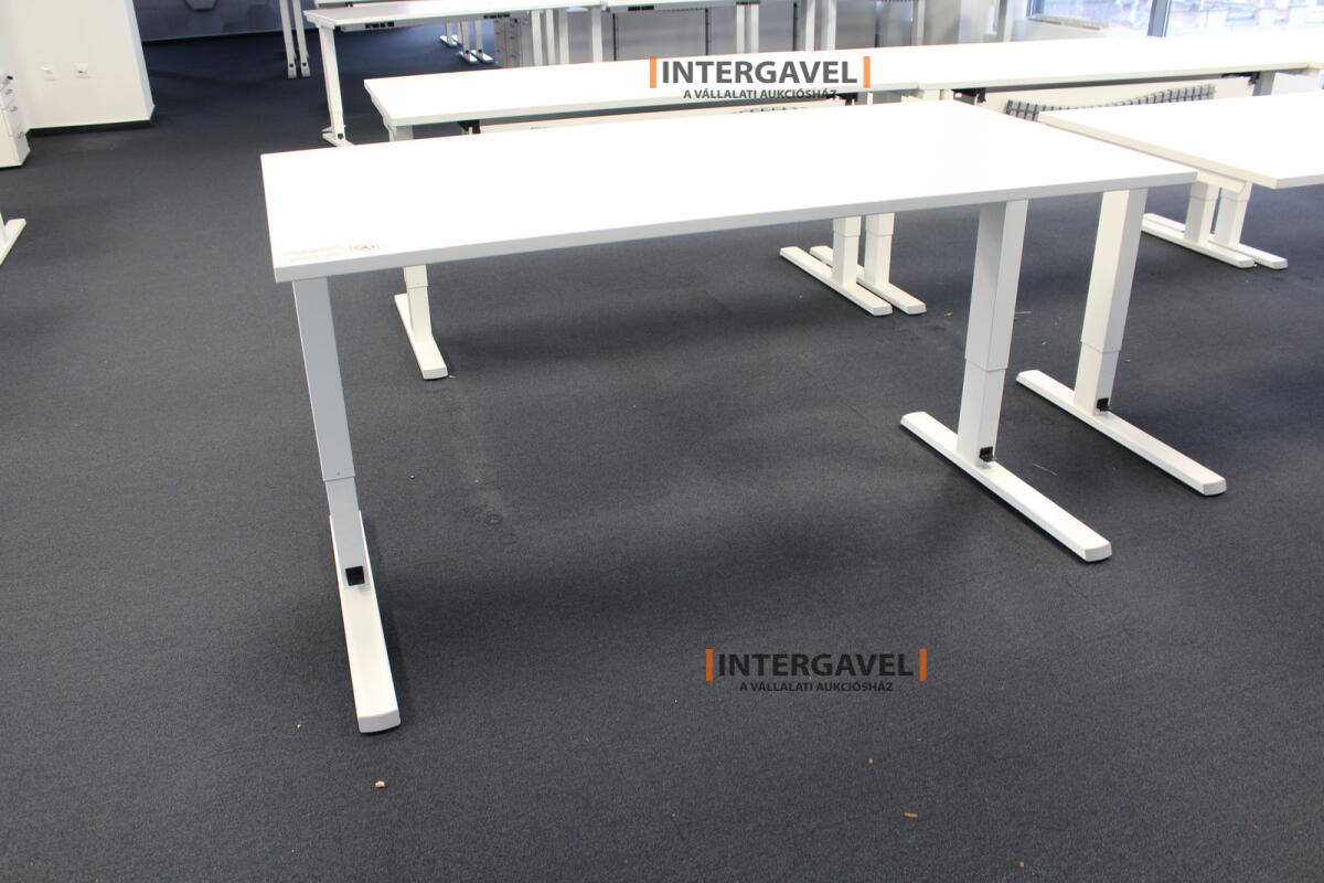 Íróasztal (mechanikusan emelhető-1600 mm)