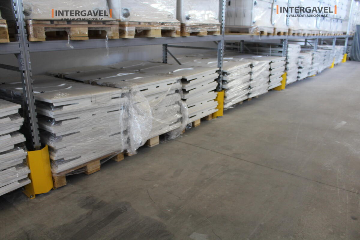 Íróasztal (mechanikusan emelhető-1600 mm) 5