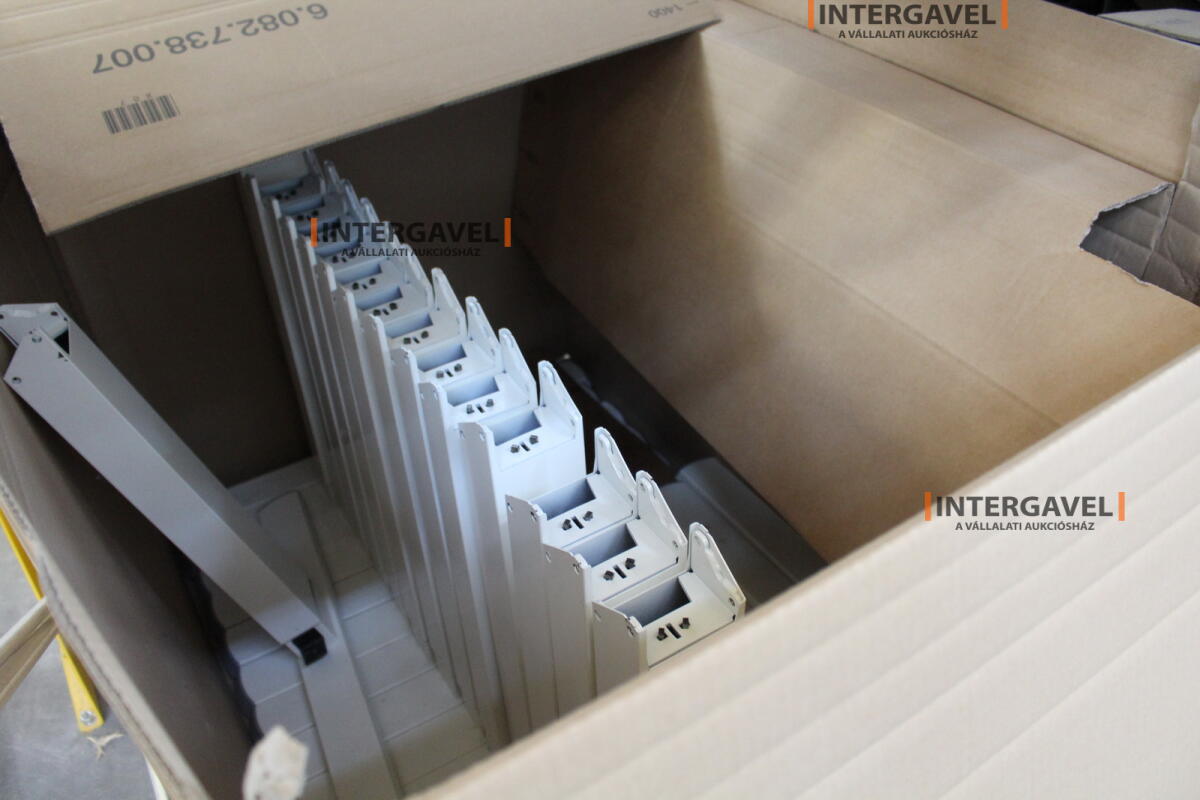 Íróasztal (mechanikusan emelhető-1600 mm) 6