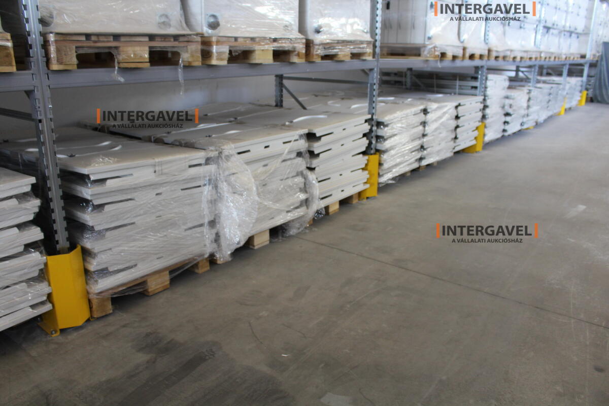 Íróasztal (mechanikusan emelhető-1600 mm) 5