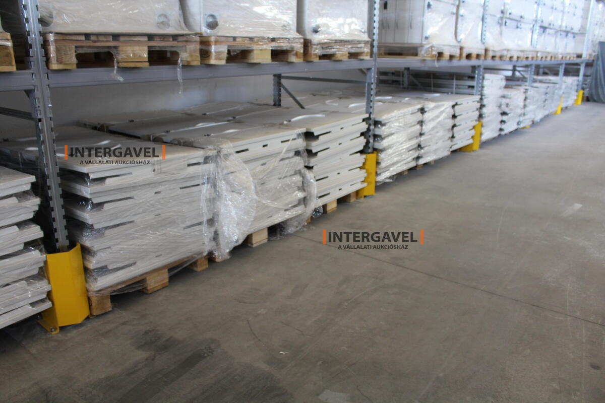 Íróasztal (mechanikusan emelhető-1600 mm) 5