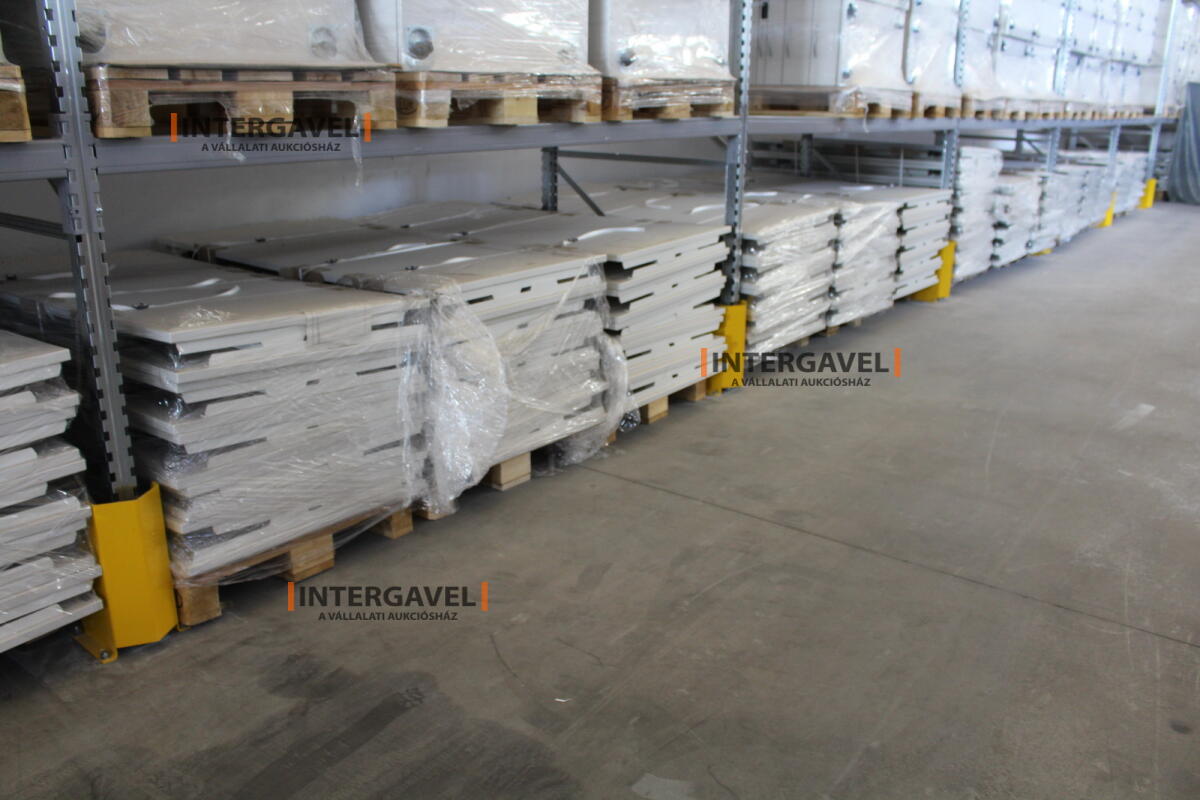 Íróasztal (mechanikusan emelhető-1600 mm) 5