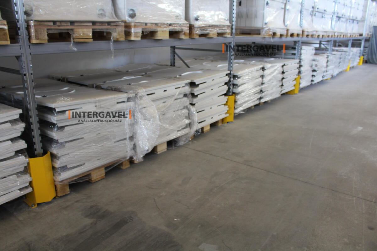 Íróasztal (mechanikusan emelhető-1600 mm) 5