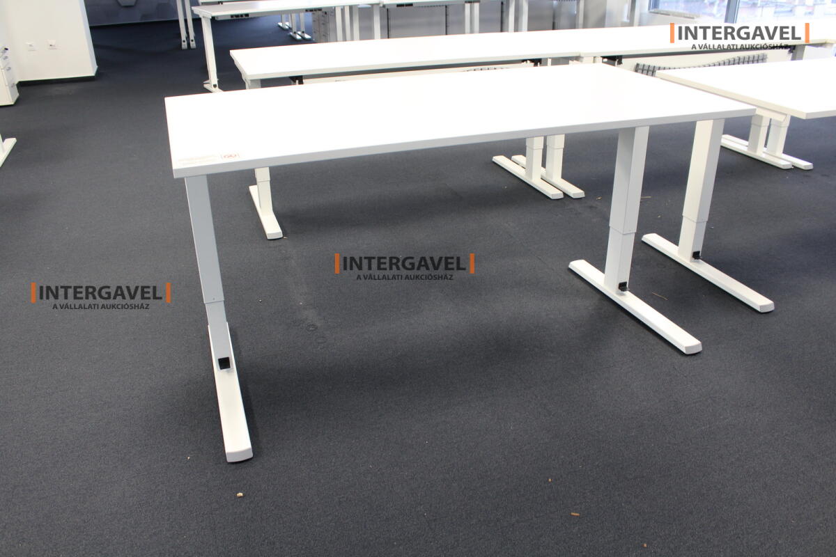 Íróasztal (mechanikusan emelhető-1600 mm)