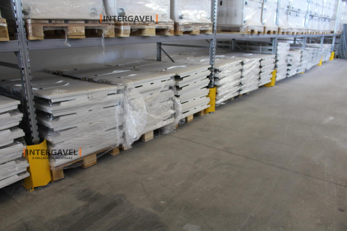 Íróasztal (mechanikusan emelhető-1600 mm) 5