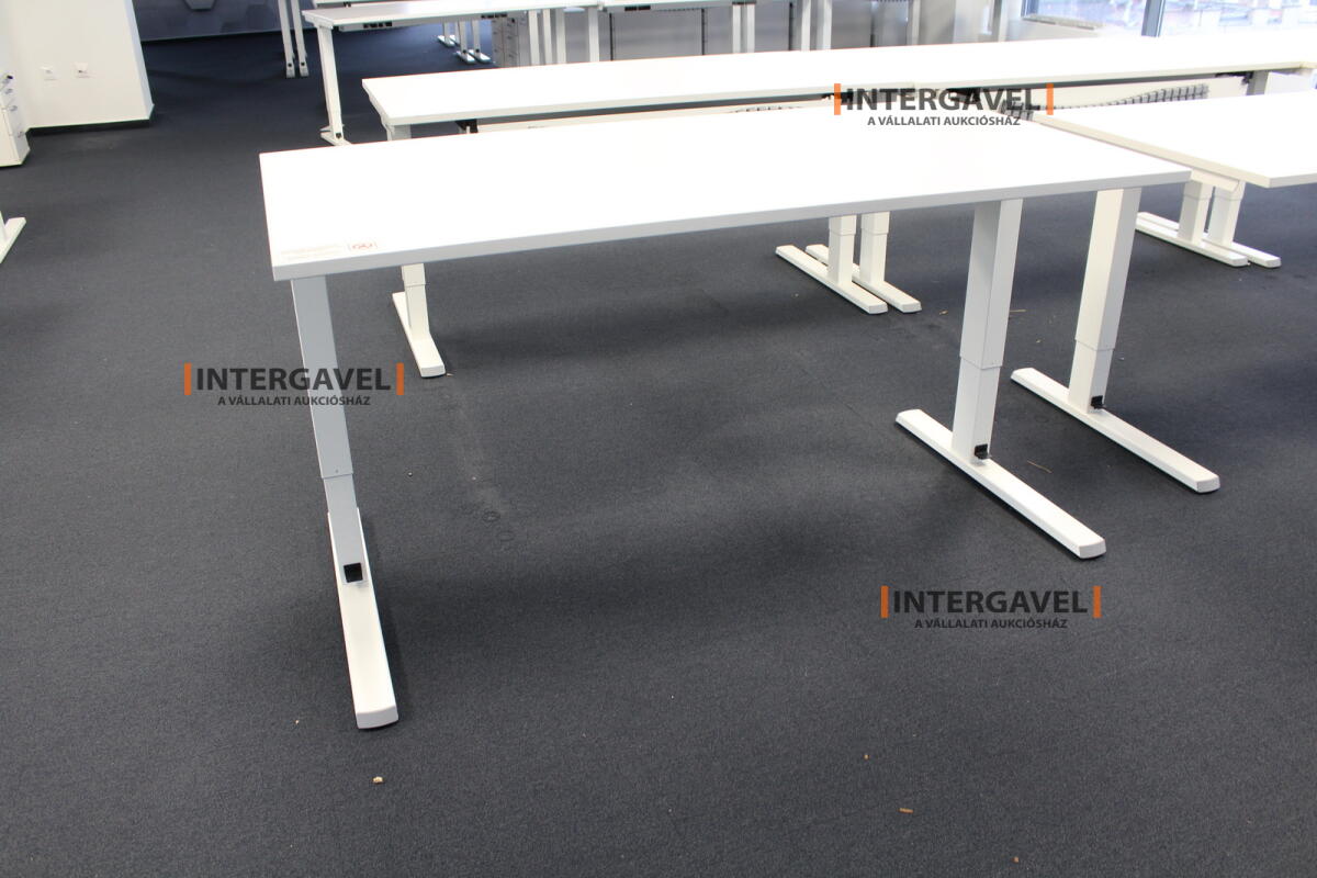 Íróasztal (mechanikusan emelhető-1600 mm)