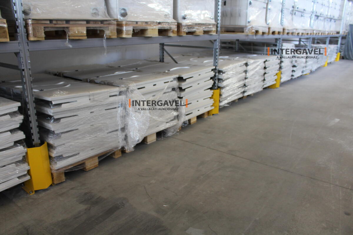 Íróasztal (mechanikusan emelhető-1600 mm) 5