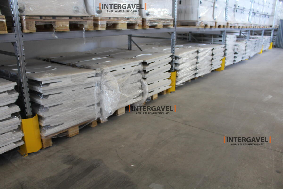 Íróasztal (mechanikusan emelhető-1600 mm) 5